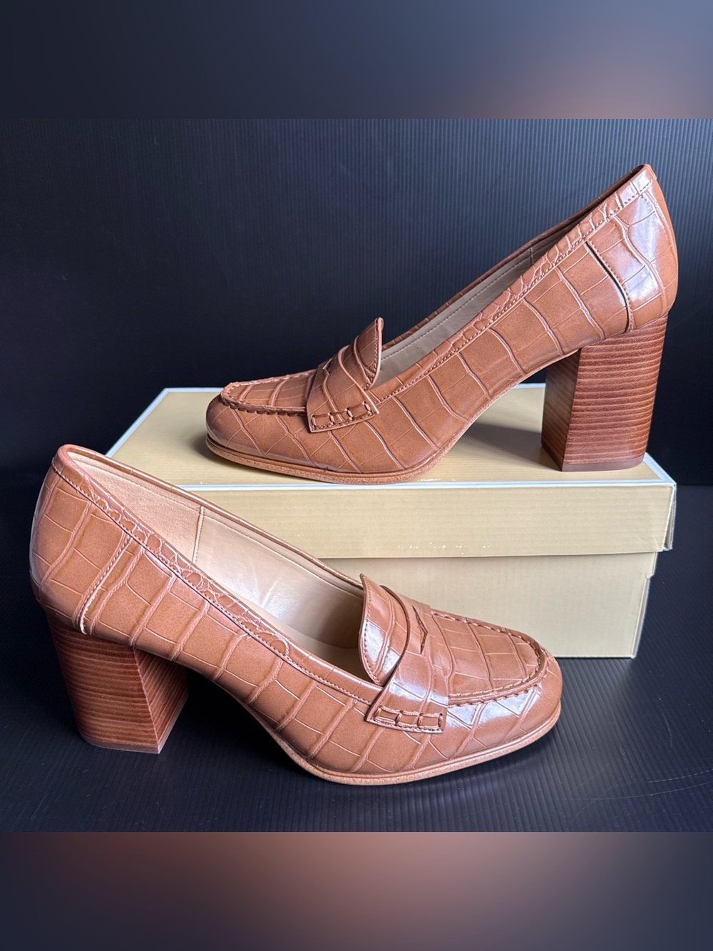 NIB Michael Kors Brown Luggage Buchanan Mid Loafer Block Heels Women’s Size 10
